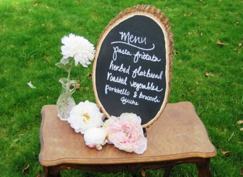 menu-dreveny-pen-kvety-vaza-stol-svadba