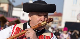 Rozhovor s lektorom Michalom Fiľom: Ako začať s drevorezbou