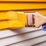 Seriál NAKUPUJEME: Farba na drevo v exteriéri – čo a prečo použiť