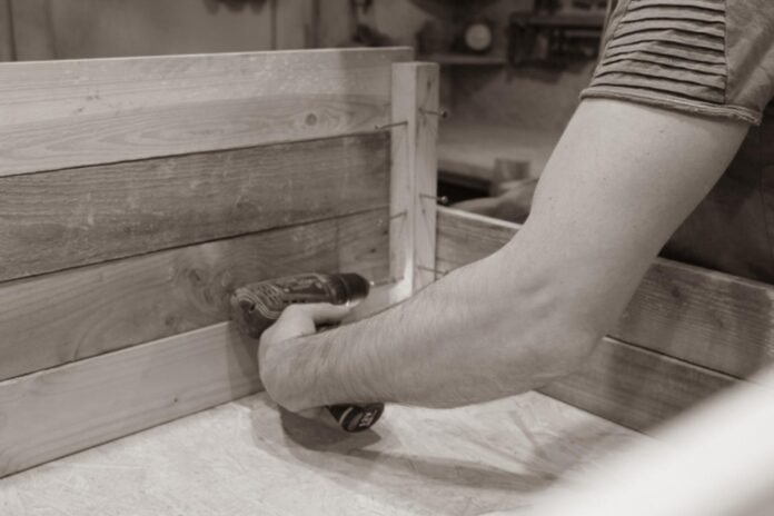 Montáž vyvýšeného záhradného záhona